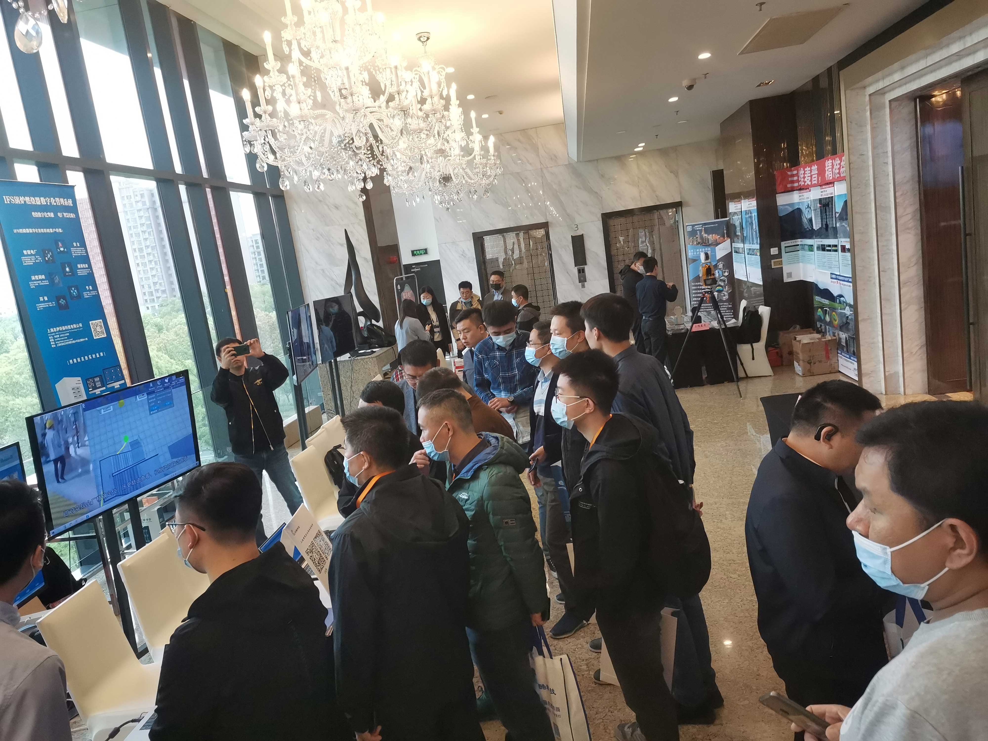 人員定位效果展示.jpg 人員定位效果展示.jpg